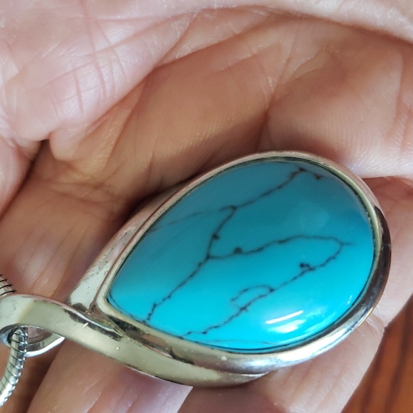 Lia Sophia Turquoise Color Silver Tone Teardrop Necklace Retired Beautiful ❤️ - Picture 13 of 13